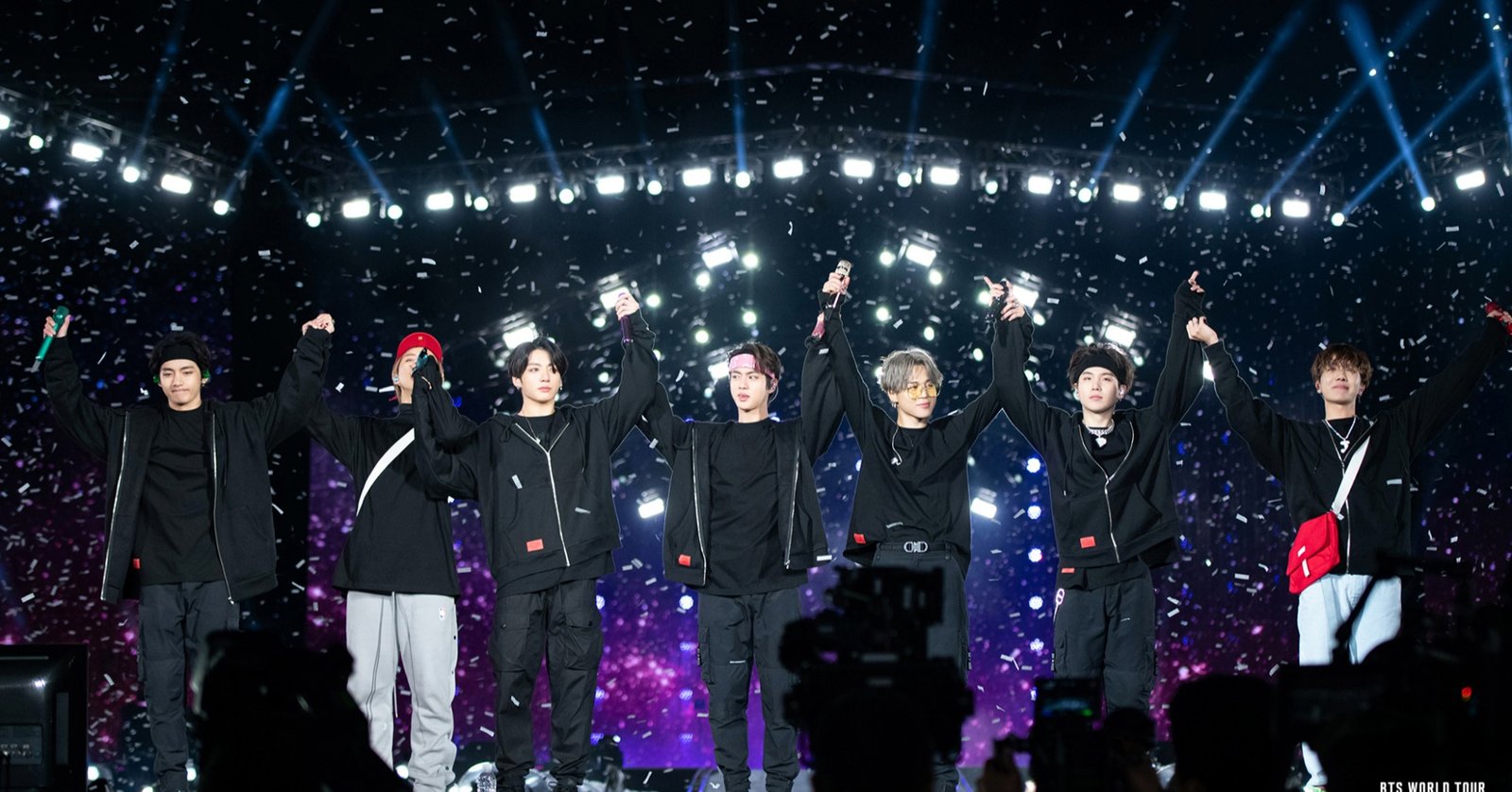 Setengah Juta ARMY Ikut War Tiket BTS Jakarta Hari Pertama