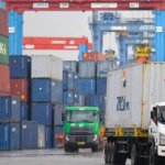 3.100 Kontainer Menumpuk di Tanjung Priok, Purbaya Ungkap Penyebabnya