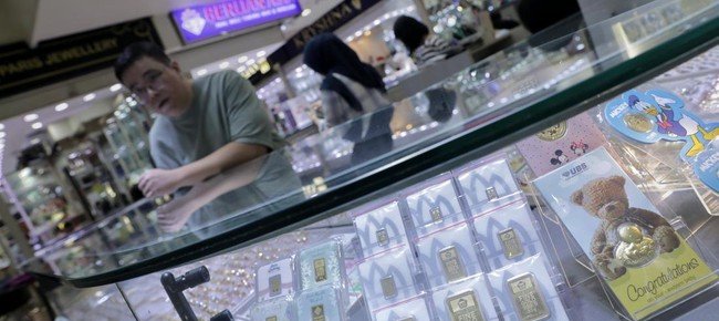 Harga Emas Antam Turun Tipis ke Rp2,633 Juta per Gram, Buyback Ikut Melemah