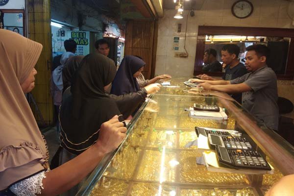 Harga Emas Antam Turun Tipis Hari Ini, Simak Rincian Harganya