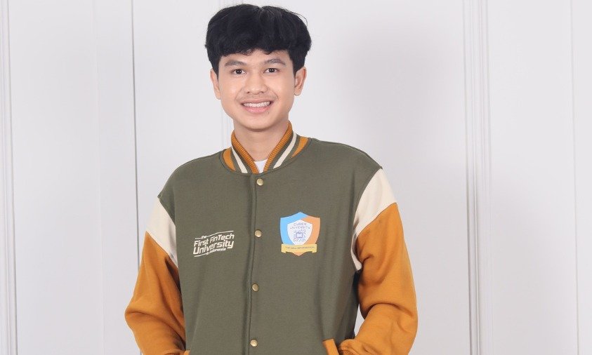 Daftar Kuliah di Cyber University Bulan Agustus, Gratis Jaket Varsity Eksklusif!