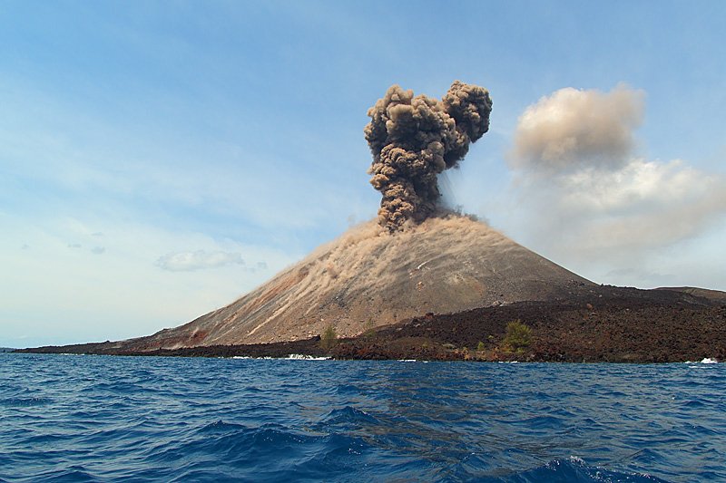 Erupsi Anak Krakatau Berlangsung Singkat, Abu Disebut Hanya di Sekitar Gunung
