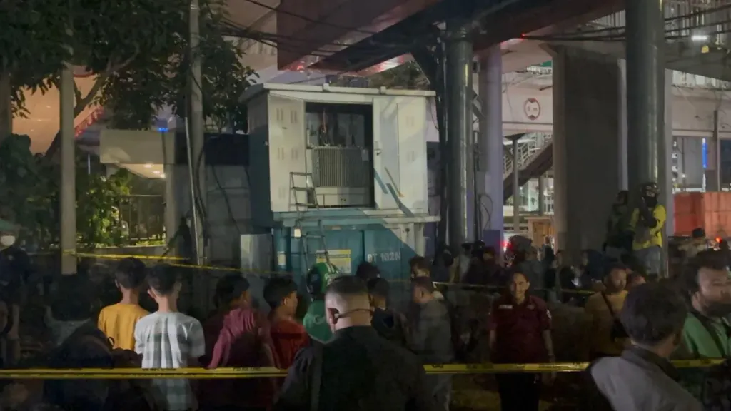 Diduga Tersengat Listrik Saat Curi Kabel, Mayat Tanpa Identitas Ditemukan di Gardu LRT Pancoran