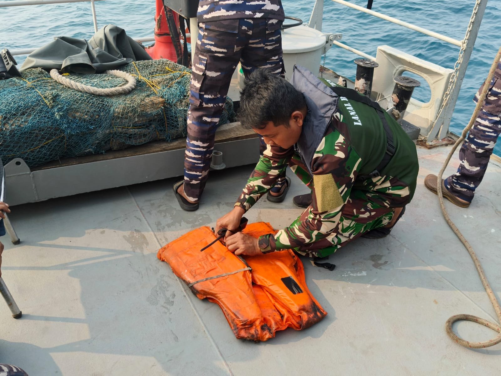 Temuan Pelampung Belum Terjawab, Pencarian 5 Jurnalis di Selat Sunda Berlanjut