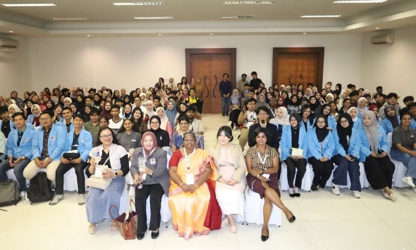 Rektor UNM: IEEE YESIST12 2026 Jadi Ruang Generasi Muda Kembangkan Potensi dan Kolaborasi